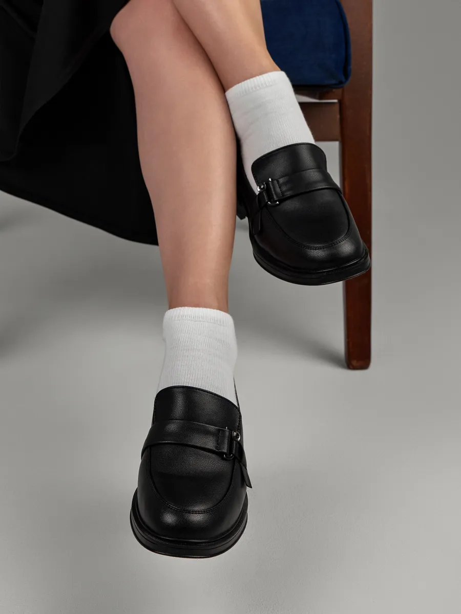 Лоферы женские натуральная кожа черные на каблуке XDN-52599-4A-ST