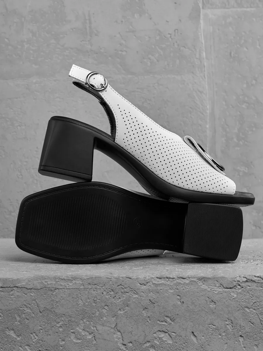 Босоножки женские летние натуральная кожа на каблуке белые 31F5-36-020