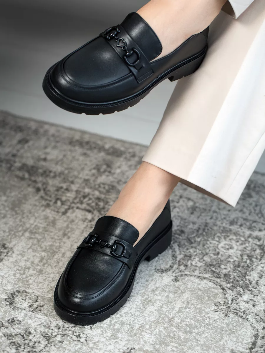 Лоферы женские натуральная кожа весна черные GC105-020