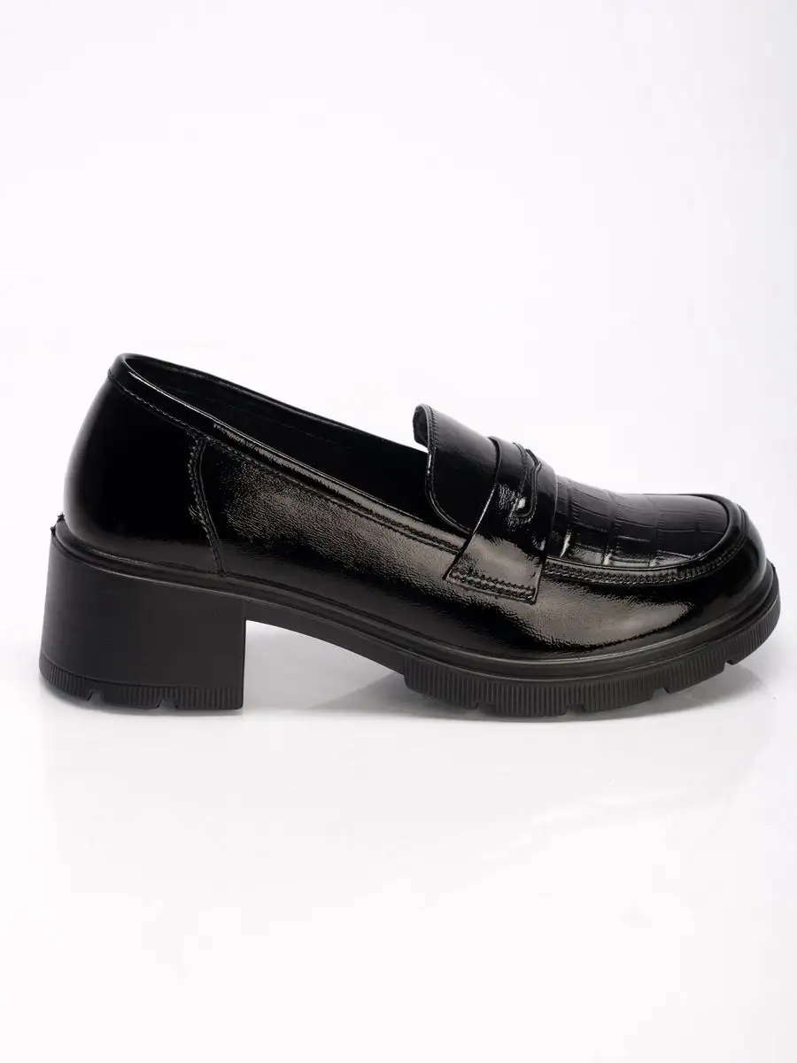 Лоферы женские натуральная кожа осенние лаковые CV284-020K