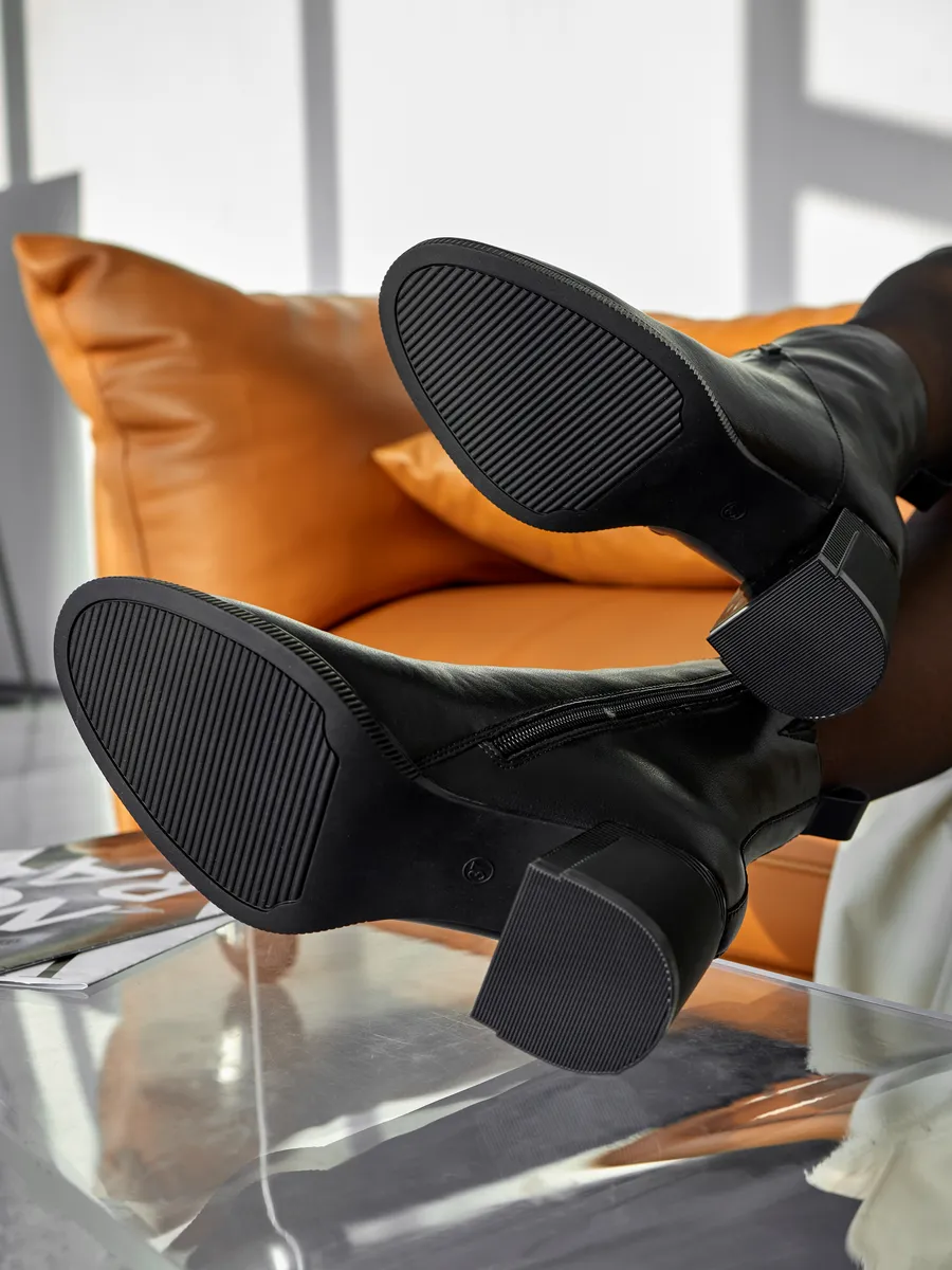 Ботинки женские зимние на каблуке натуральная кожа U420-040