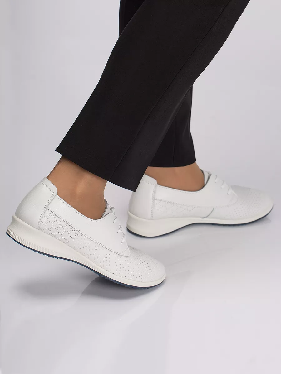 Мокасины летние натуральная кожа с перфорацией FP018-010Белый