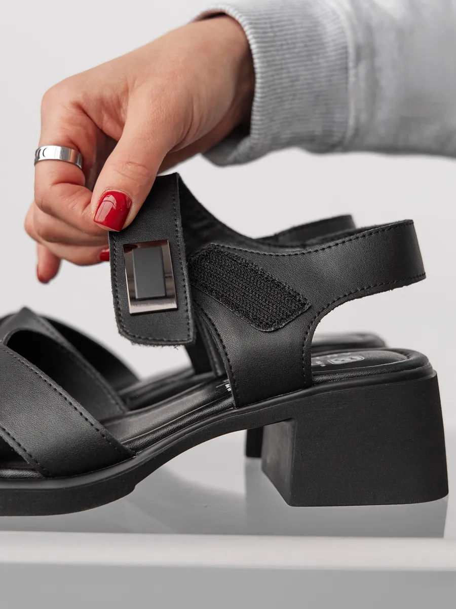 Босоножки женские летние на каблуке EA092-011k