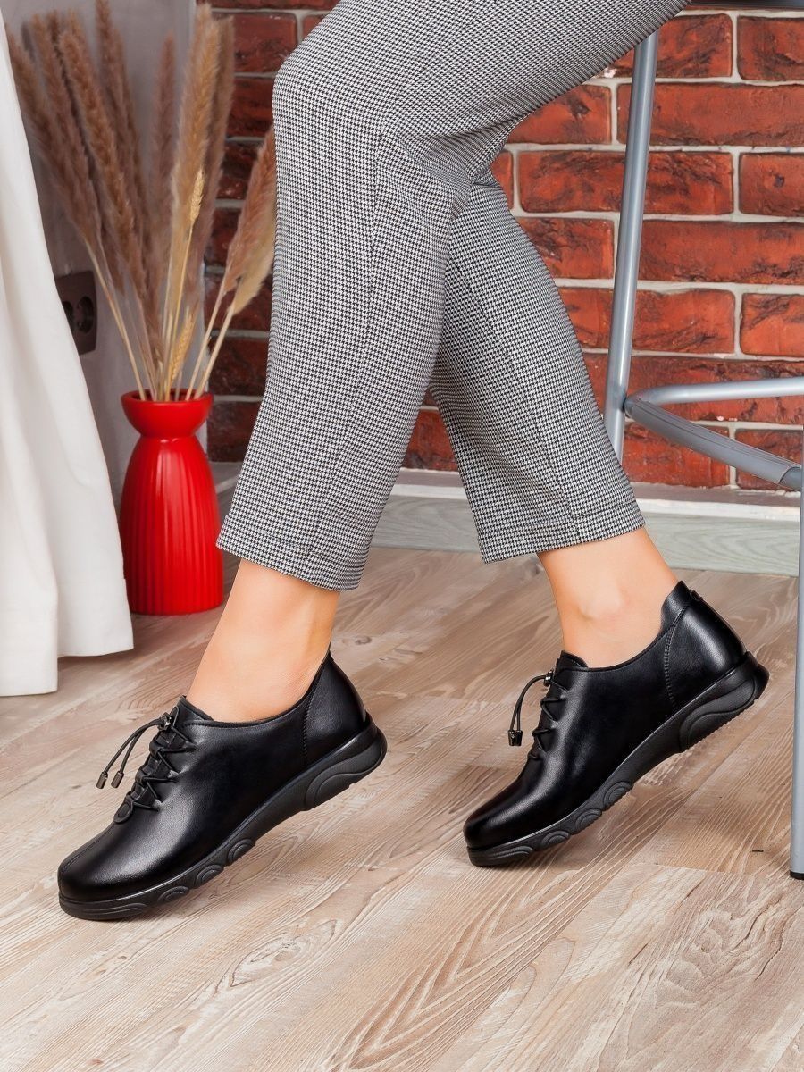 Туфли женские осенние кожаные черные на низком каблуке EH135-010
