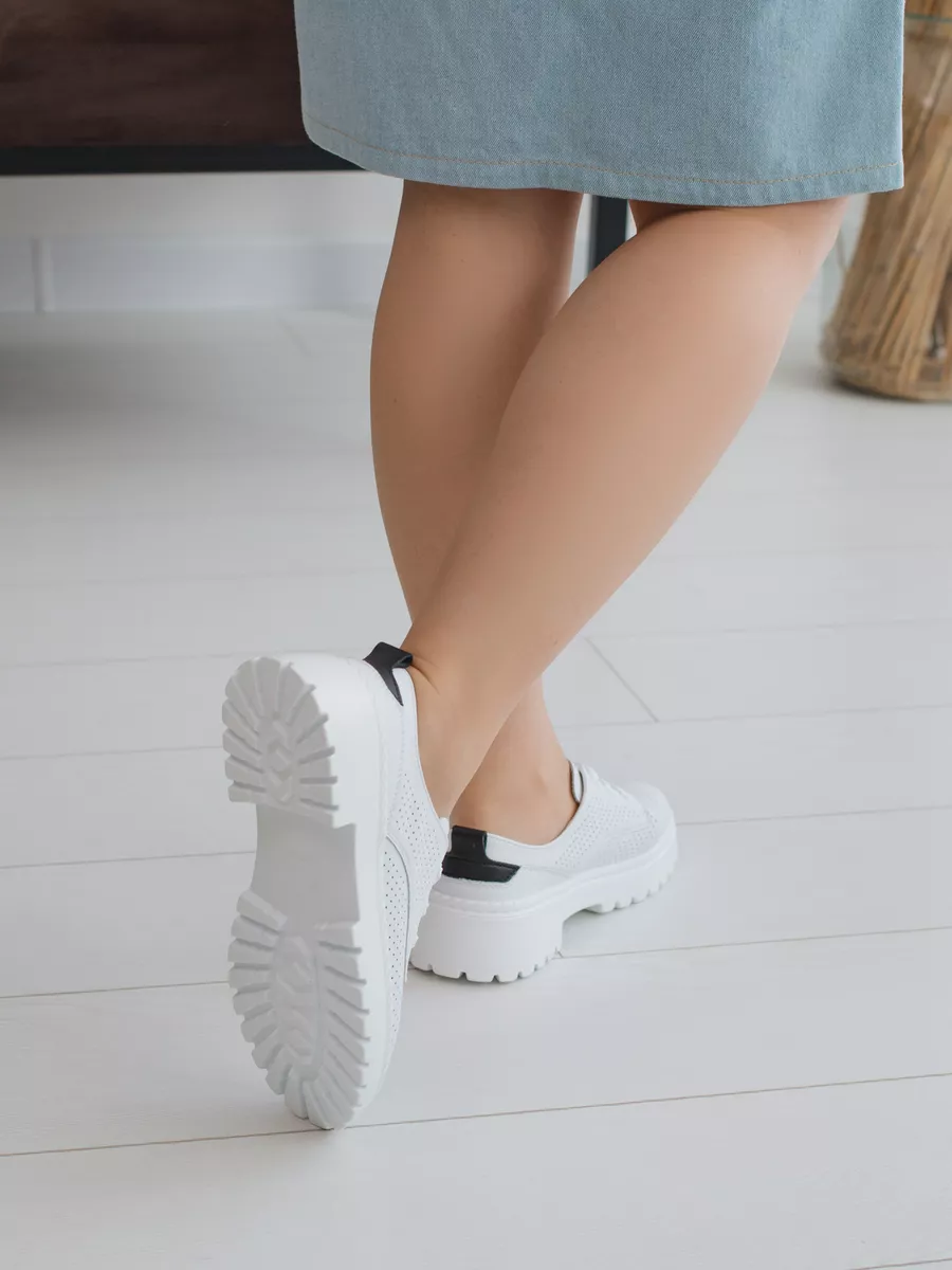 Туфли женские летние на низком каблуке с перфорацией FL2016-4